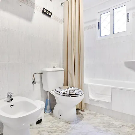 Апартаменты Espanhouse Martina First Line Sea View With Pool Торевьиа