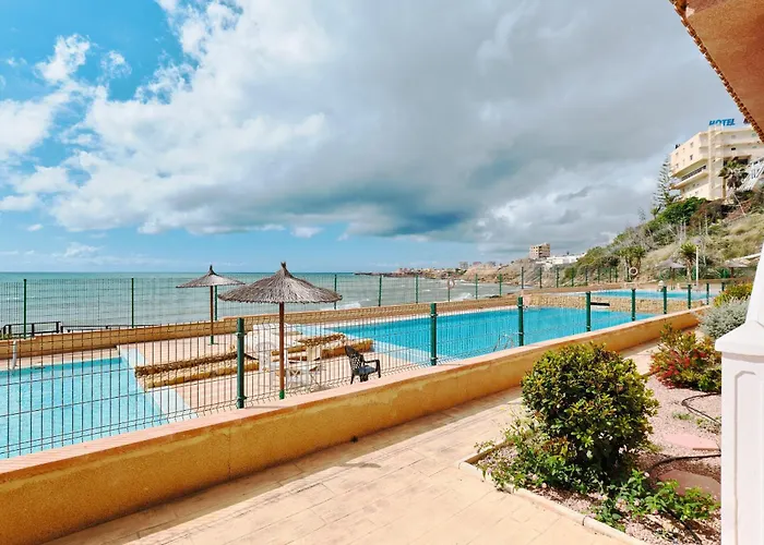 Espanhouse Martina First Line Sea View With Pool شقة